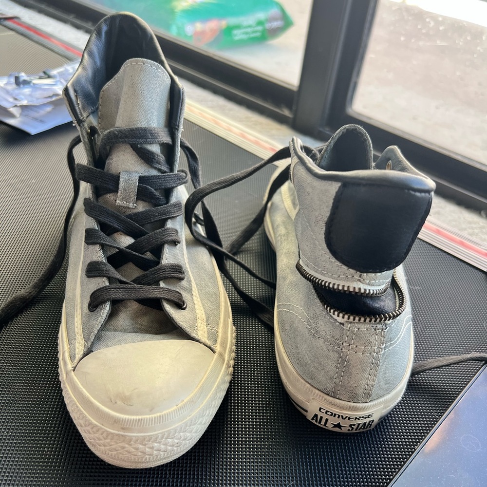 Worn maybe twice! Converse all star size 10